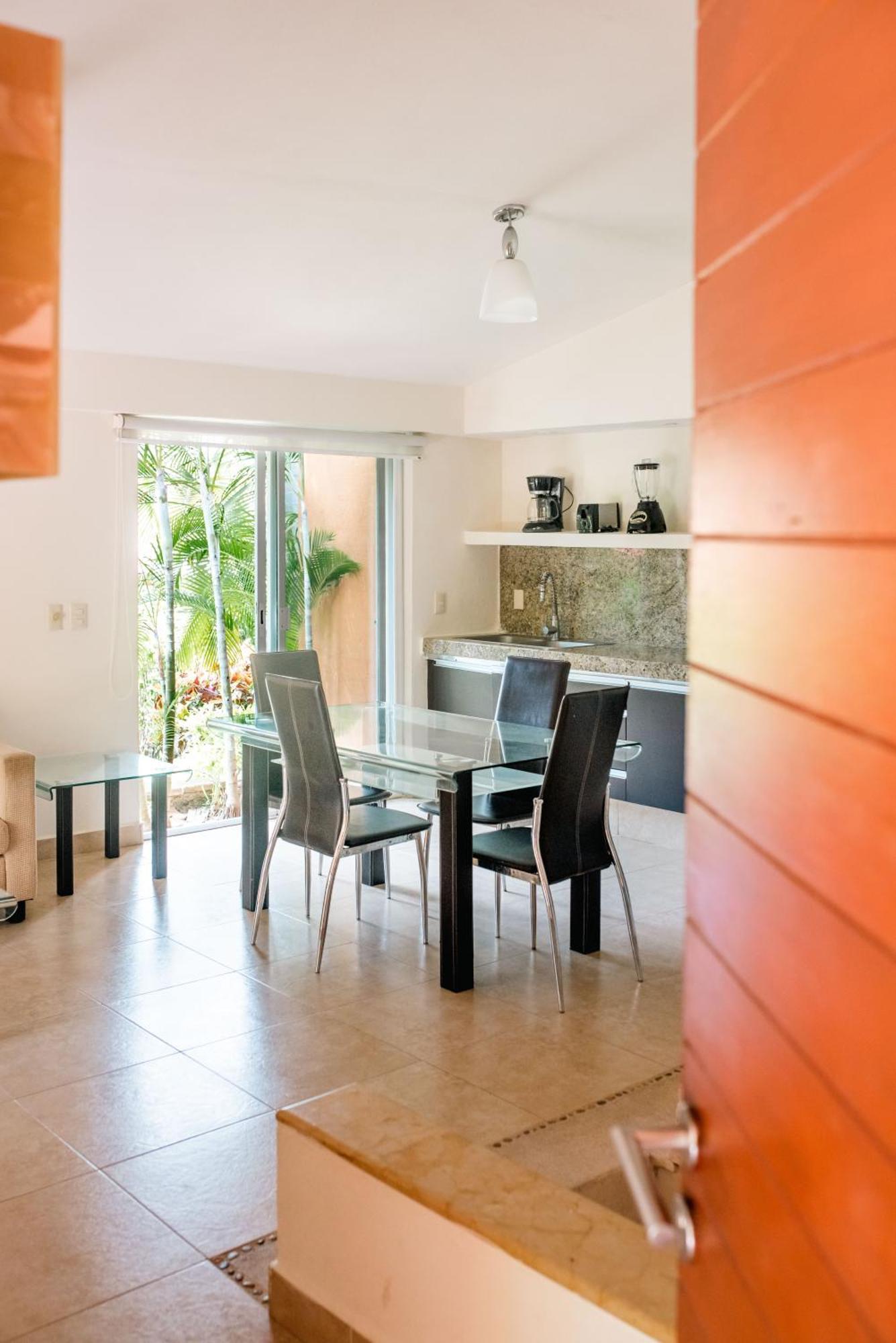 Hotel Ixzi Plus Ixtapa  Eksteriør billede