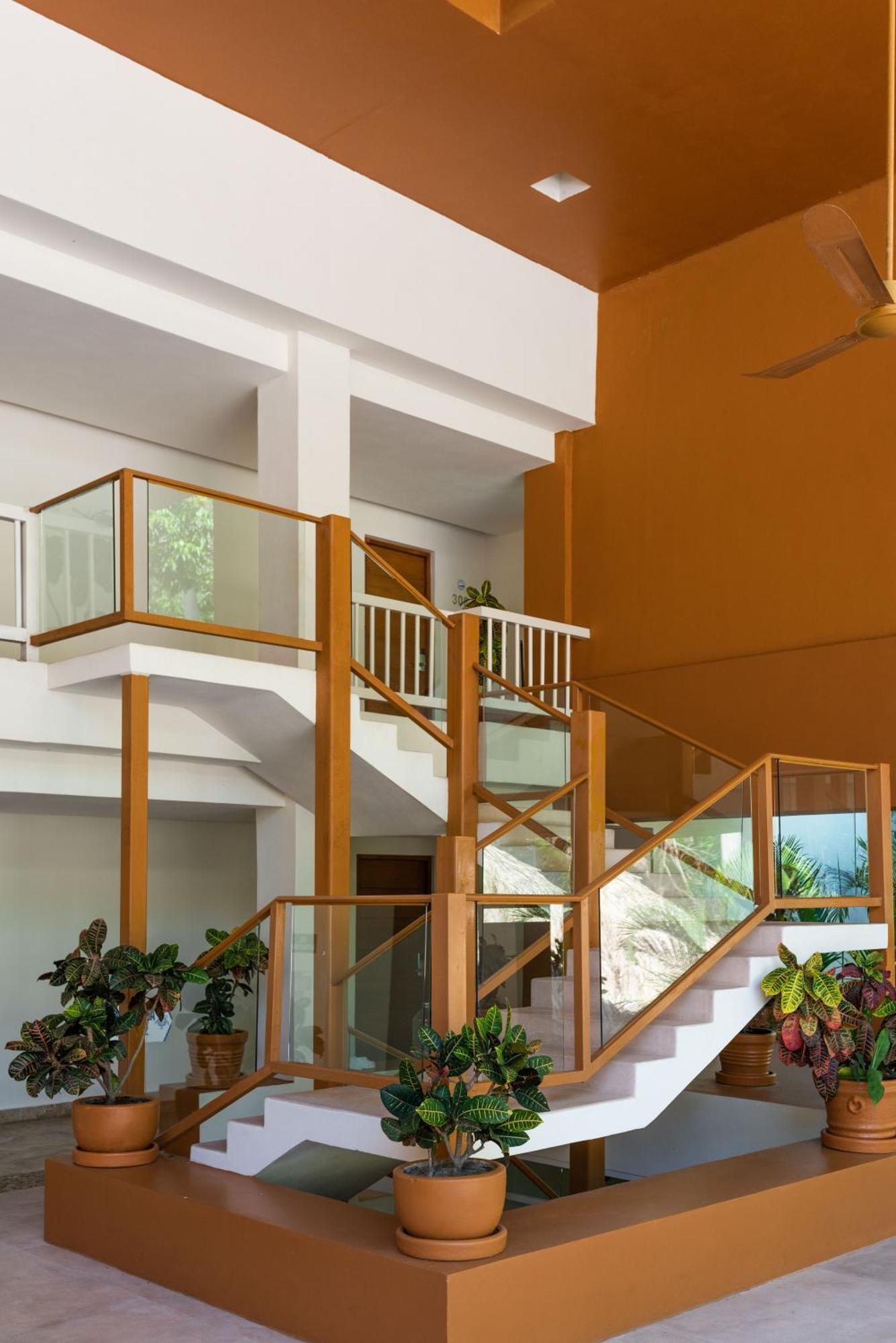 Hotel Ixzi Plus Ixtapa  Eksteriør billede