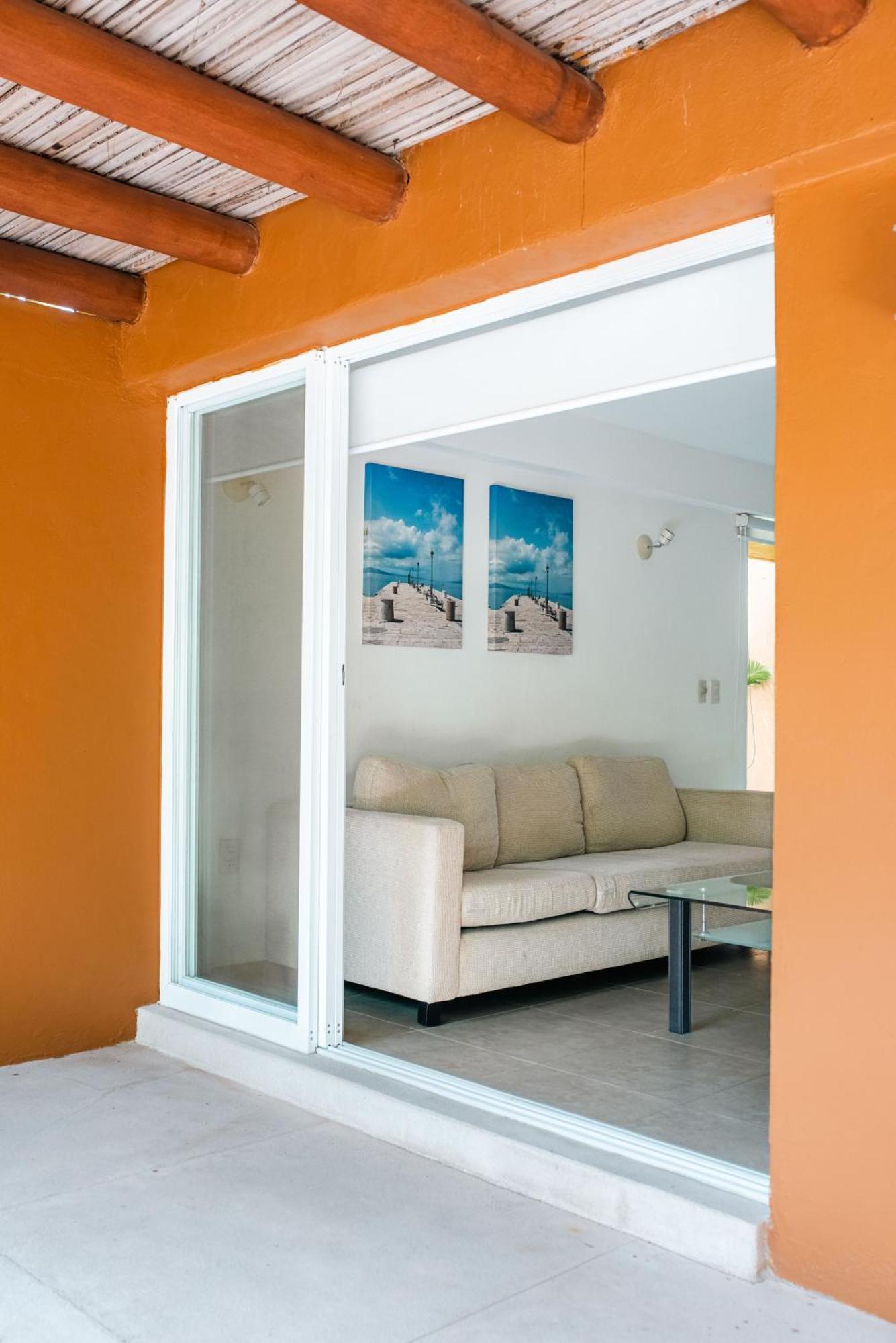 Hotel Ixzi Plus Ixtapa  Eksteriør billede