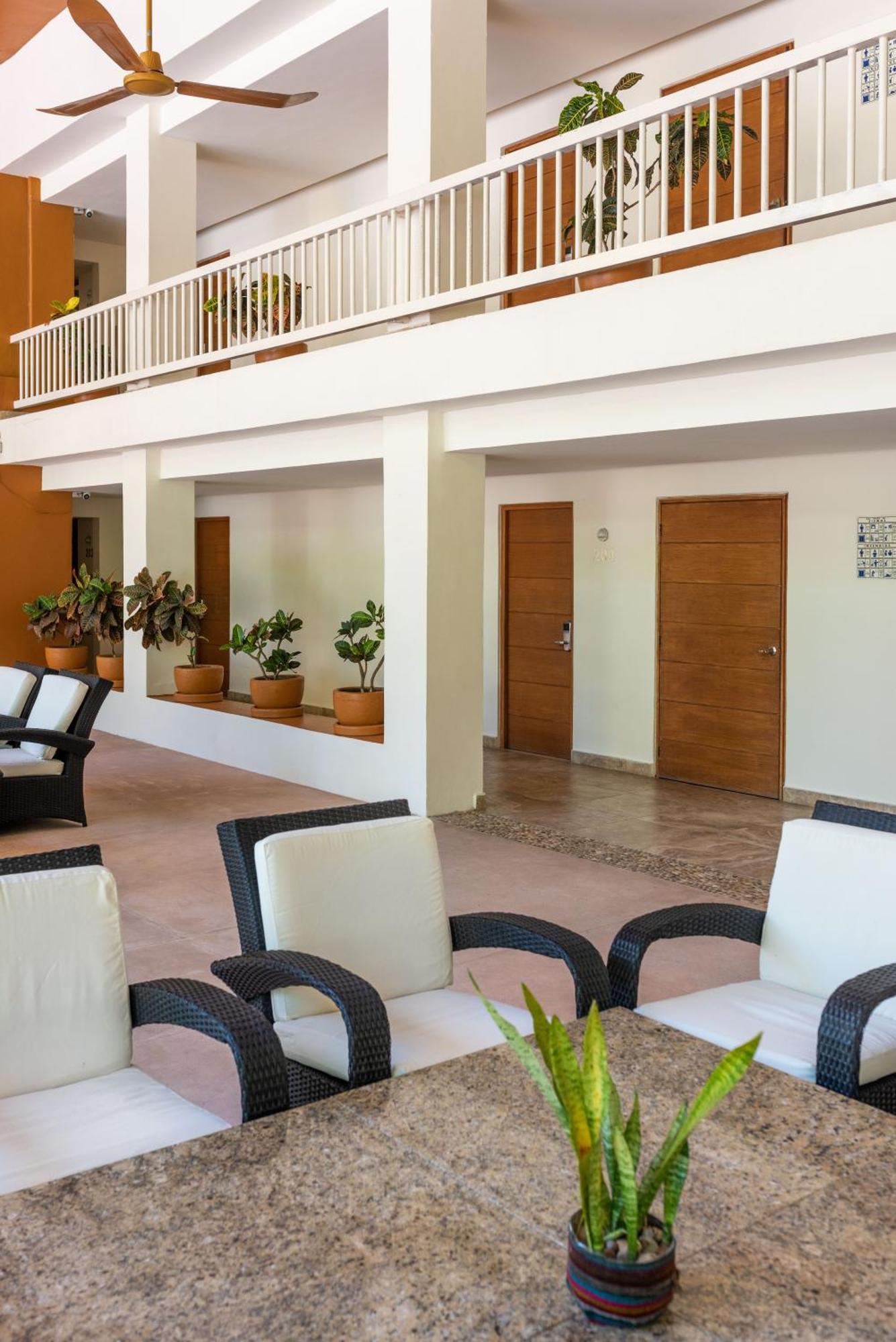 Hotel Ixzi Plus Ixtapa  Eksteriør billede