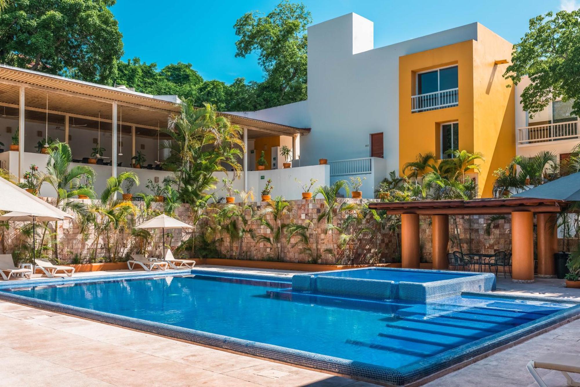 Hotel Ixzi Plus Ixtapa  Eksteriør billede